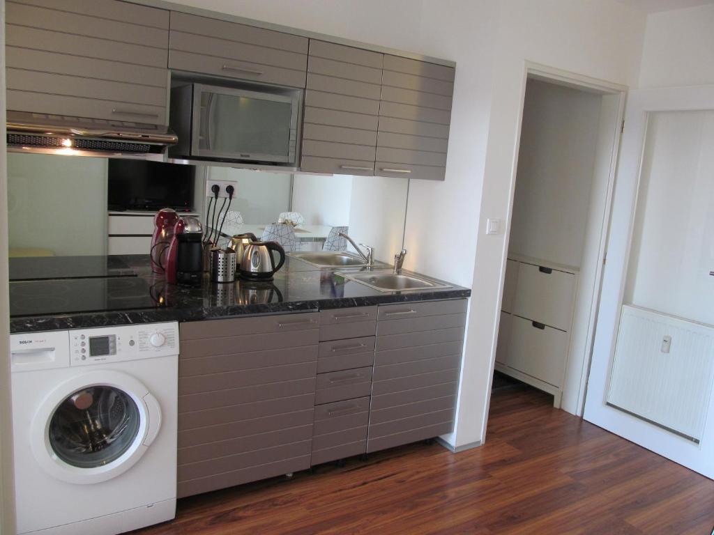 Golden Family Apartments Prague Room photo